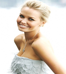 Lara Bingle Model